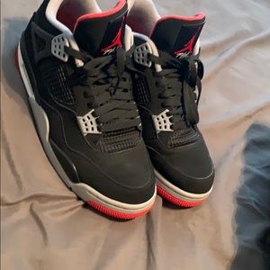 Air Jordan 4 “Bred”